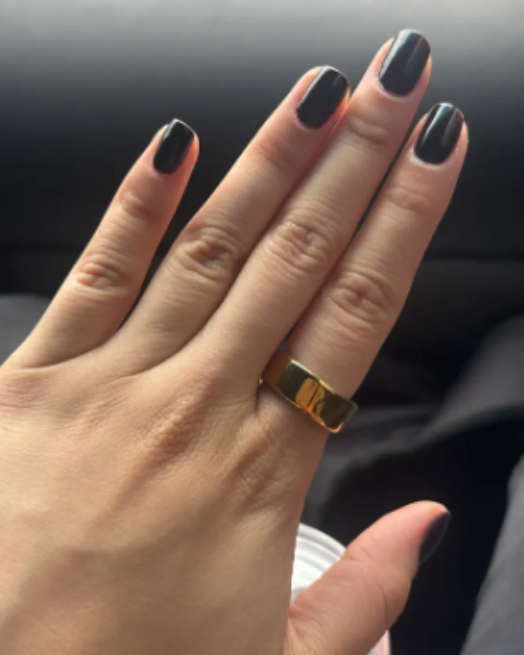 Camila usando su PulseRing Elite